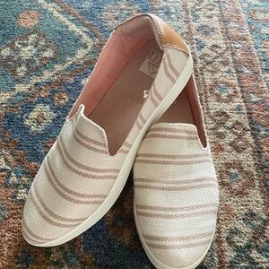 Reef Women’s Shoes - 11